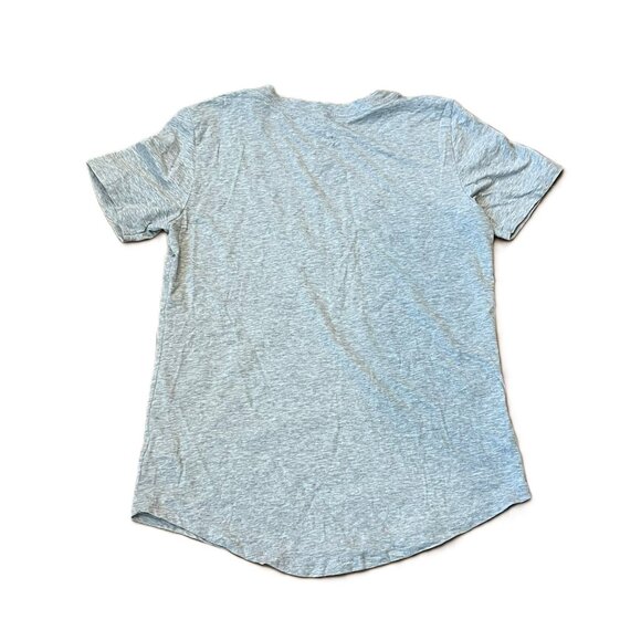 Aritzia Babaton The Group Foundation V-Neck (Bundle of 2 Tees) - Picture 6 of 6